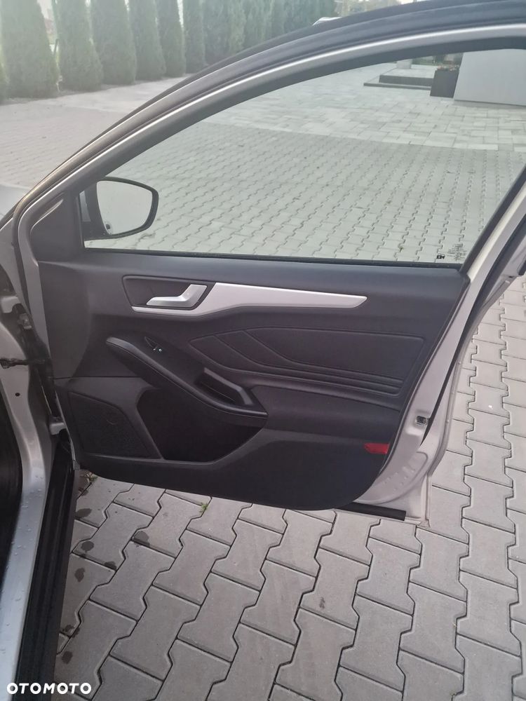 Ford Focus 1.5 EcoBlue Active Business - 16