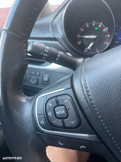 Toyota Avensis 1.8 Executive - 34