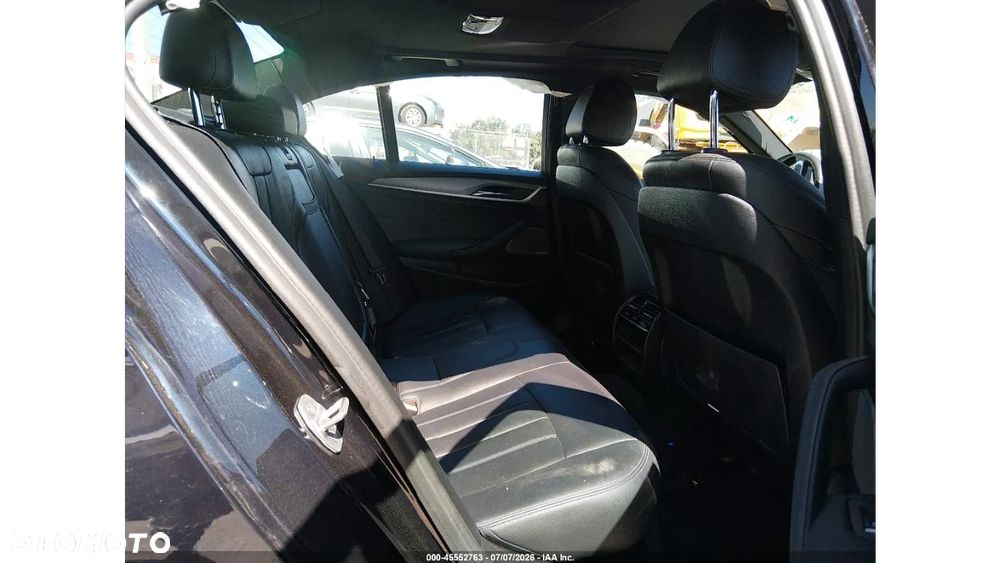 BMW Seria 5 540i xDrive Sport - 11