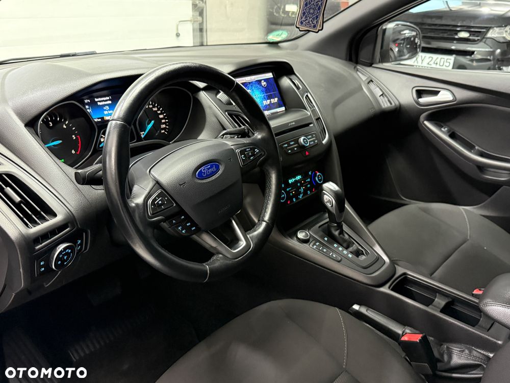 Ford Focus 1.5 TDCi DPF Start-Stopp-System ST-Line - 18