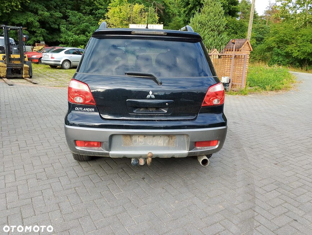 Mitsubishi Outlander CU0W (I) (01-06.) 2.0 B 136KM. Silnik 4G63 Skrzynia F5M42 lakier X42A.Cały na części. GWARANCJA !!!  Przód Tył Zestaw Komplet Drzwi Klapa Zderzak Błotnik Maska Grill Atrapa Szyba Pas Lampa Lusterko Boczki Fotel Kanapa Kokpit Deska Rozdzielcza Przełącznik Włącznik Sterownik Przewody Wiązka Instalacja Moduł Komputer Czujnik Listwa Pompa Alternator Wtryski Głowica Rozrusznik Kompresor Sprzęgło Dwumas Silnik Skrzynia ABS Klimatyzacji Paliwa Wspomagania Kolektor Turbina Przepustnica Zawór Chłodnica Koło Hak Belka Sanki Zawieszenie Mcpherson Półoś Amortyzator Wydech Tłumik Zacisk Most - 5