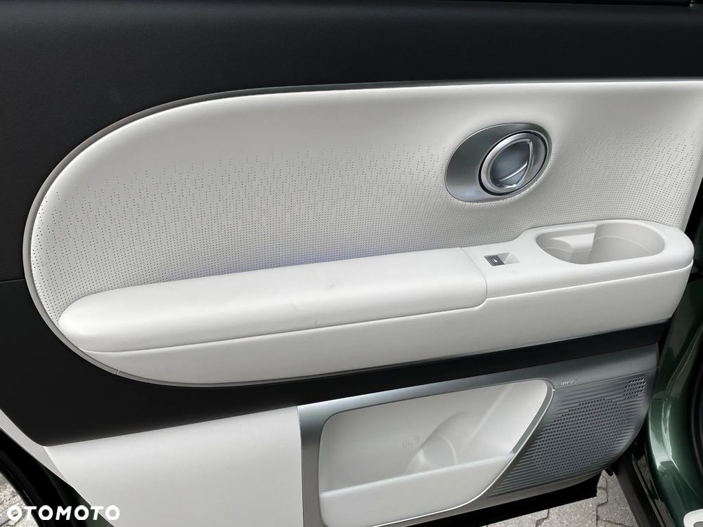Hyundai IONIQ 9 110kWh Calligraphy AWD - 22