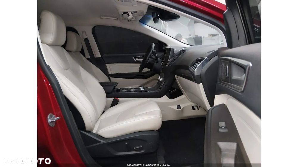 Ford Edge - 9