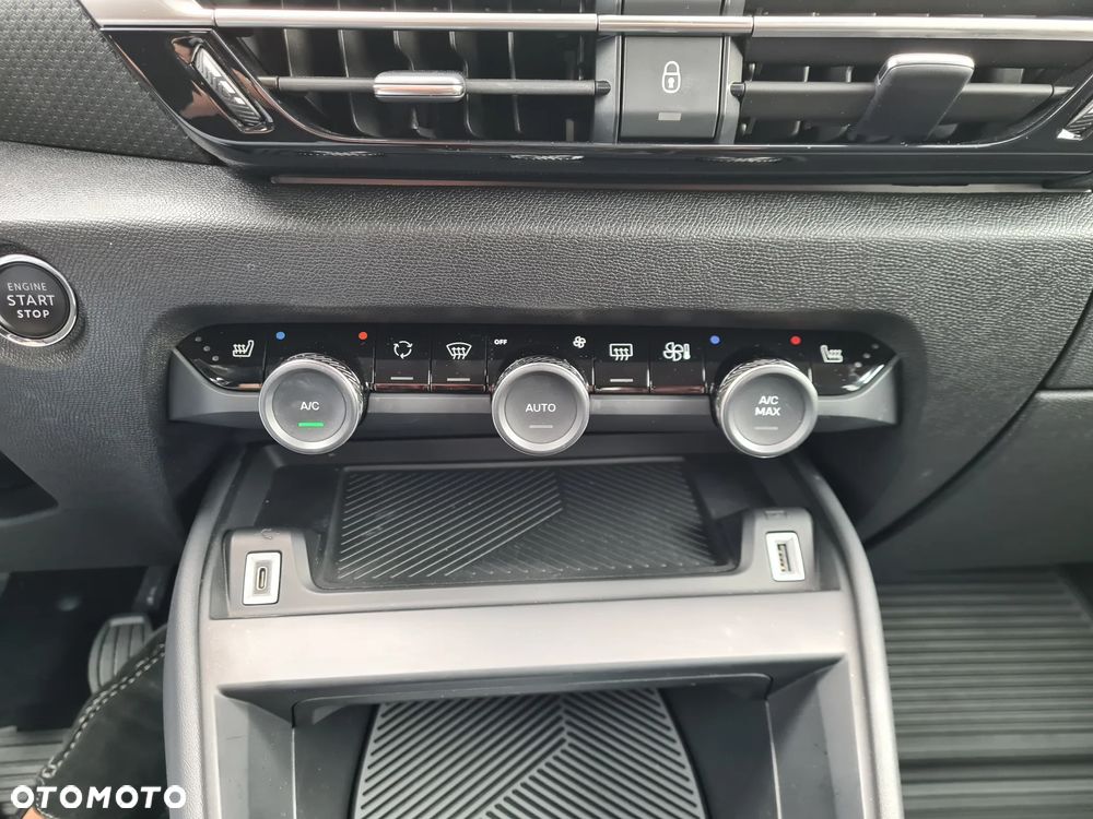 Citroën C4 1.2 PureTech Shine S&S - 23