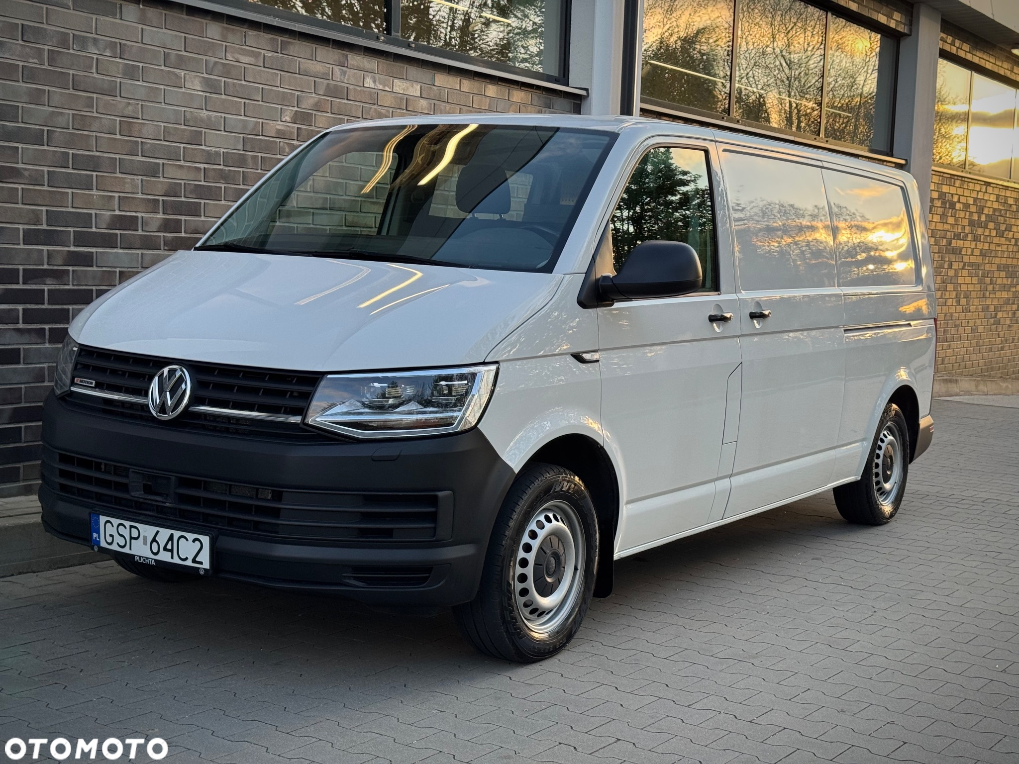 Volkswagen Transporter - 4