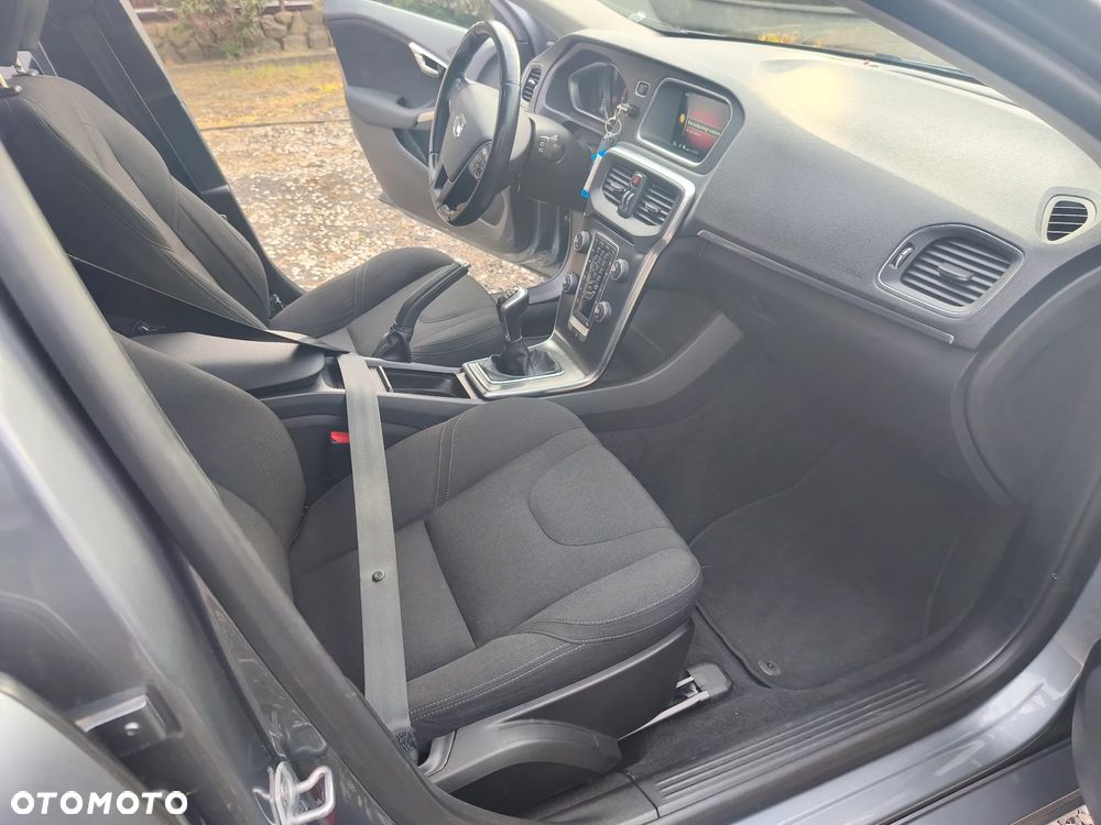 Volvo V40 D2 Summum - 10