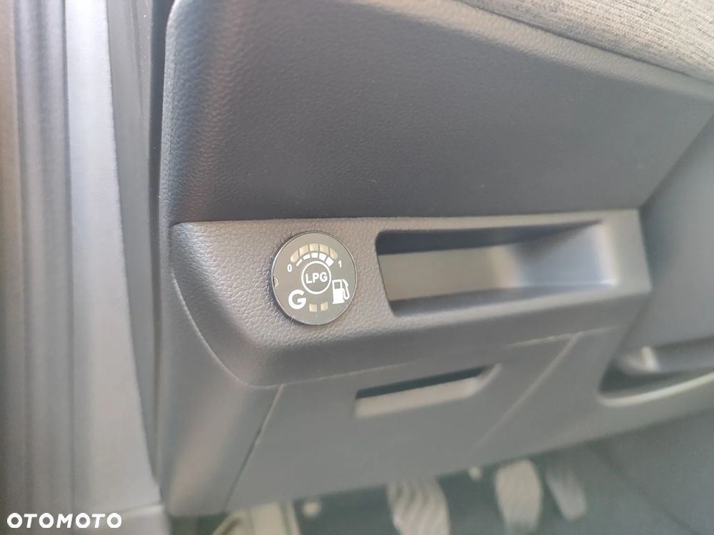 Renault Clio - 21