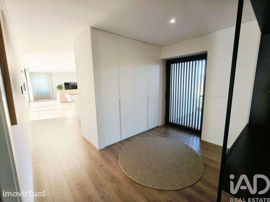 Moradia isolada T3 em Reboreda e Nogueira de 209 m2 - Grande imagem: 4/39