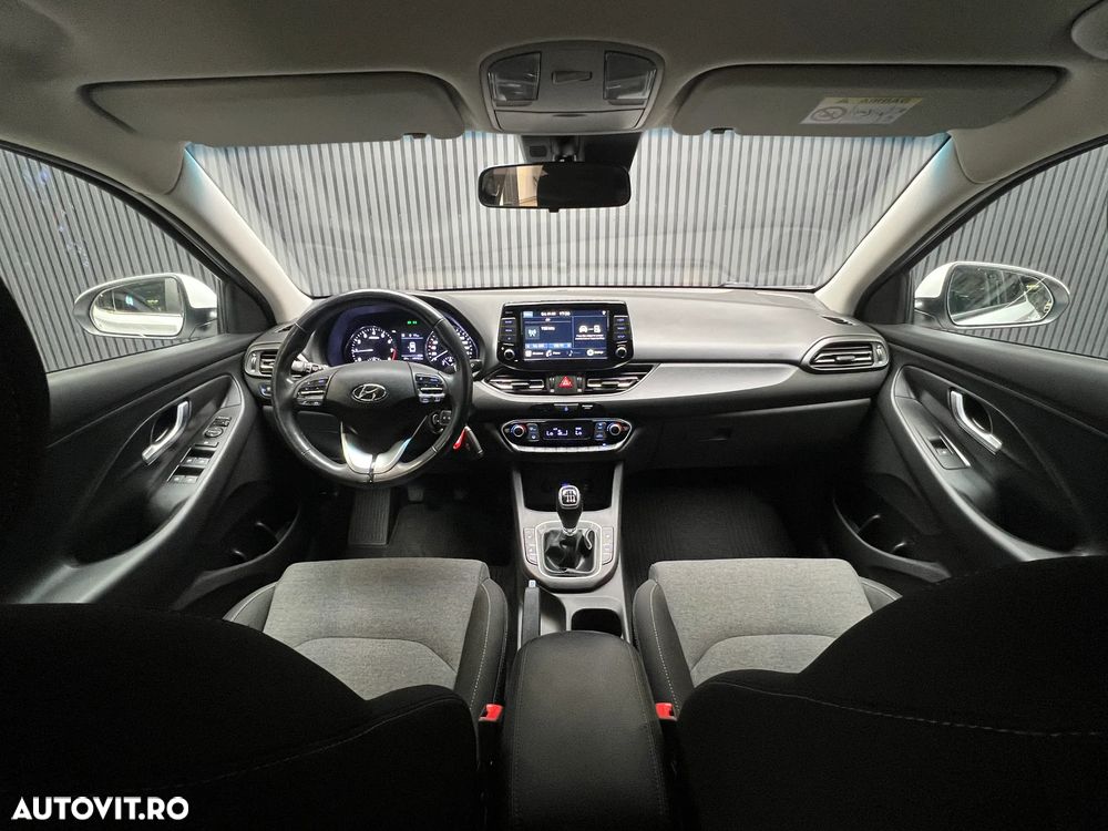 Hyundai i30 1.5 160CP MHEV 48V M/T Highway - 3