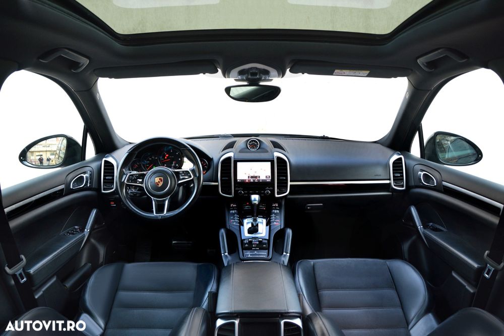 Porsche Cayenne Platinum Edition - 10