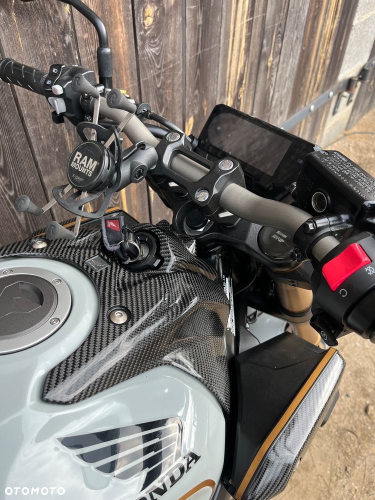 Honda CB - 3