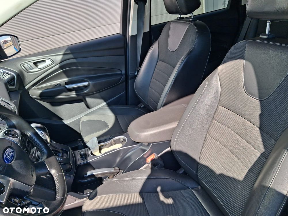 Ford Kuga 2.0 TDCi 4x4 Titanium - 16