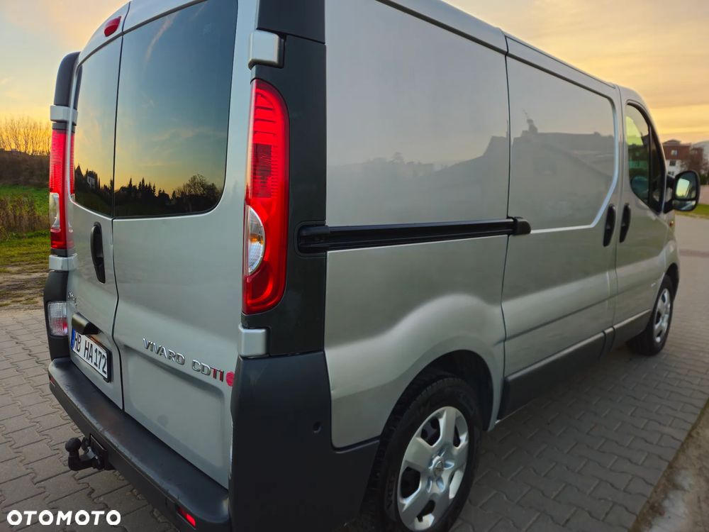 Opel VIVARO 2.0 cdti KLIMATYZACJA - 22
