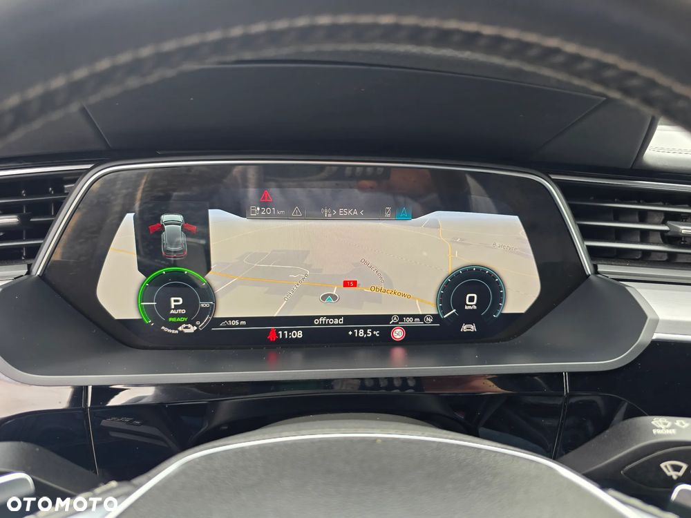 Audi e-tron - 36