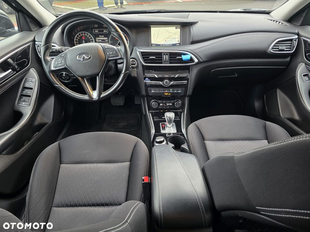 Infiniti Q30 1.5d DCT Business Executive - 6