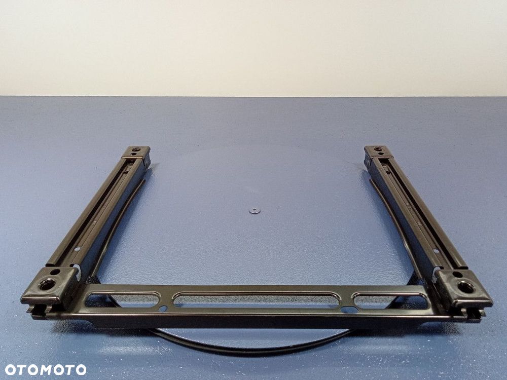 BENTLEY BENTAYGA 36A AUDI Q7 4M WSPORNIK STELAŻ FOTELA 4M0881677A - 2