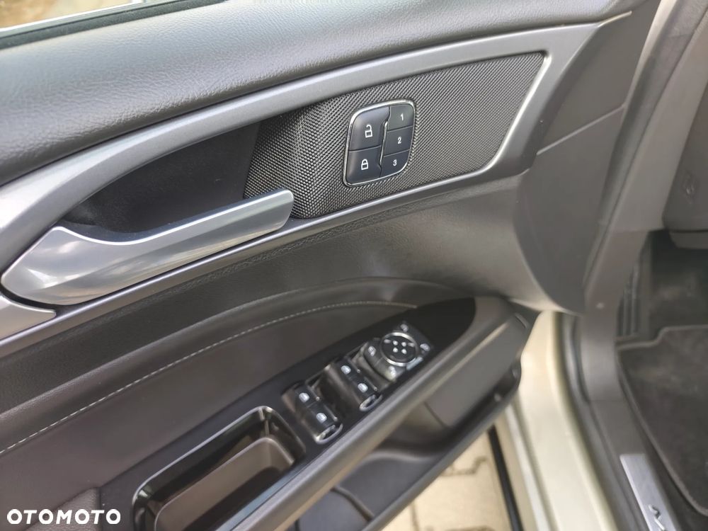 Ford Mondeo 2.0 TDCi STart-Stopp PowerShift-Aut Titanium - 37