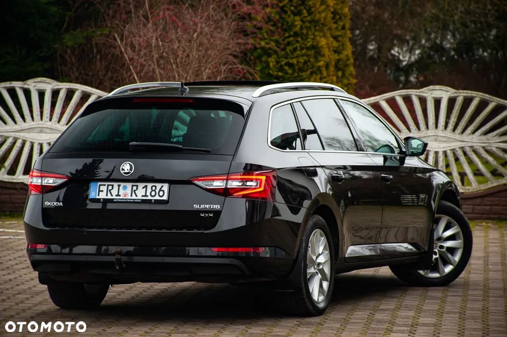 Skoda Superb 2.0 TDI 4x4 DSG Premium Edition - 26
