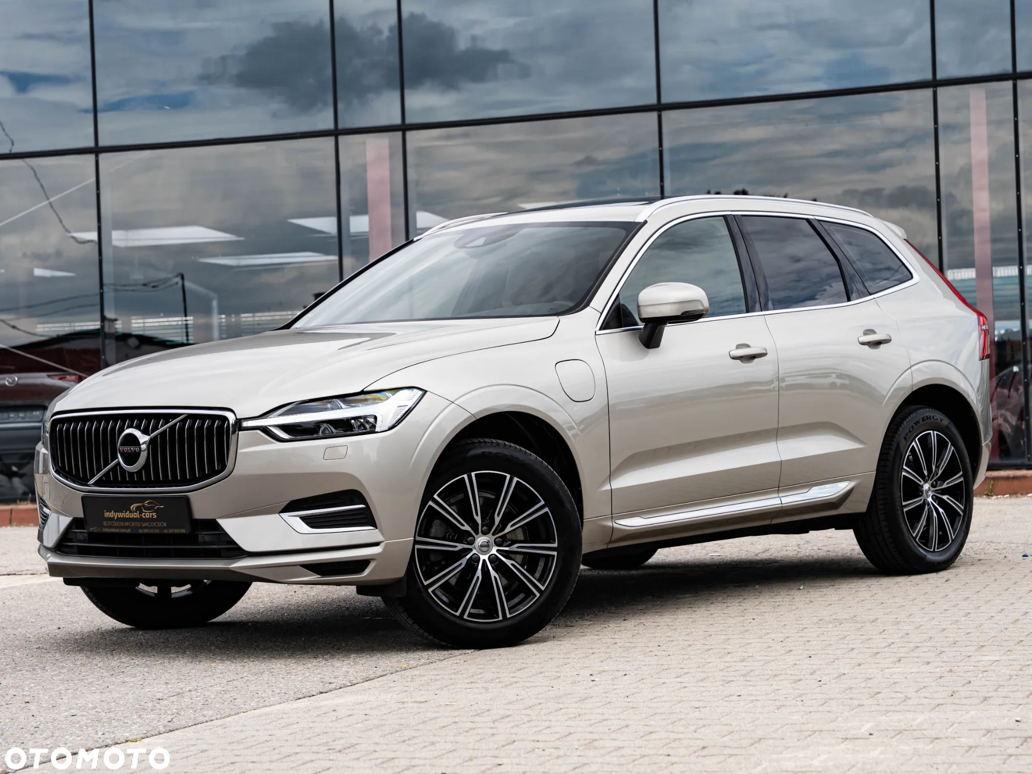 Volvo XC 60 T6 AWD Plug-In Hybrid Inscription - 6