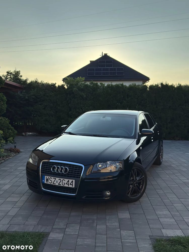 Audi A3 Sportback - 1