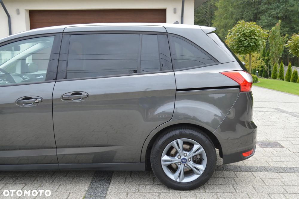 Ford Grand C-MAX - 23