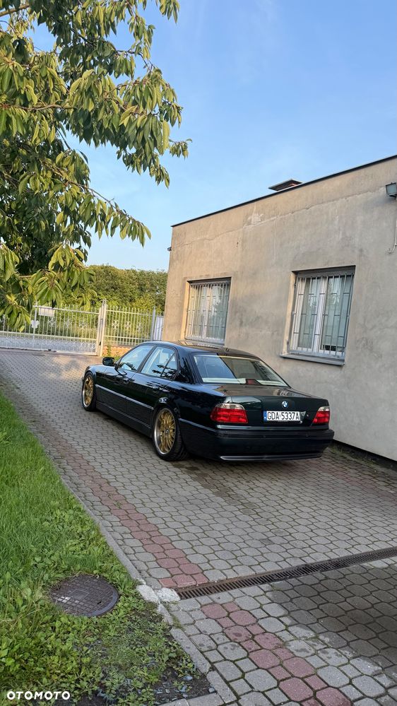 BMW Seria 7 - 2