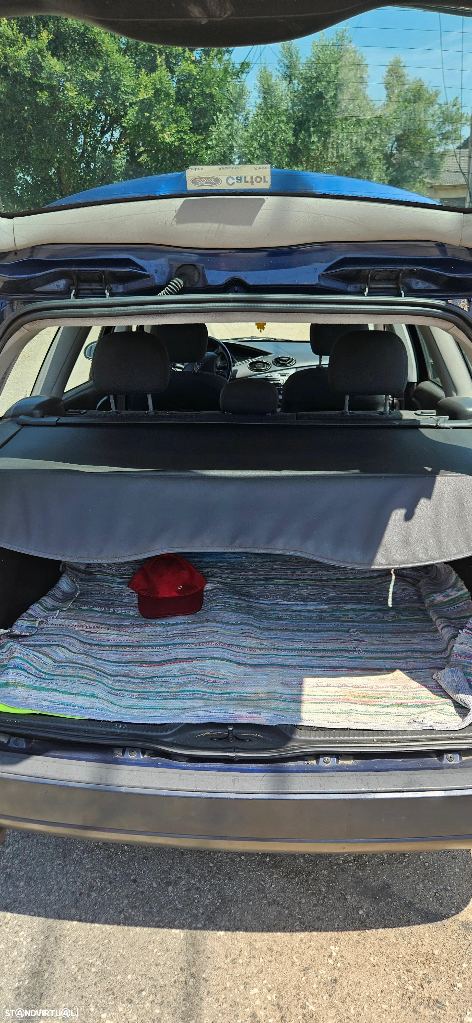 Ford Focus 1.8 TDdi Comfort - 10