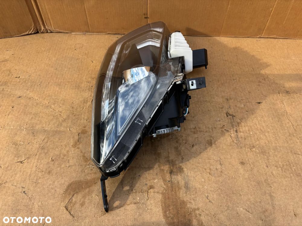 Nissan Navara D23 IV NP300 Oryginalna Lampa Europejska Full Led Prawa Przednia 26010-5JT1A 26010 Cała Ładna 2568704300 - 8