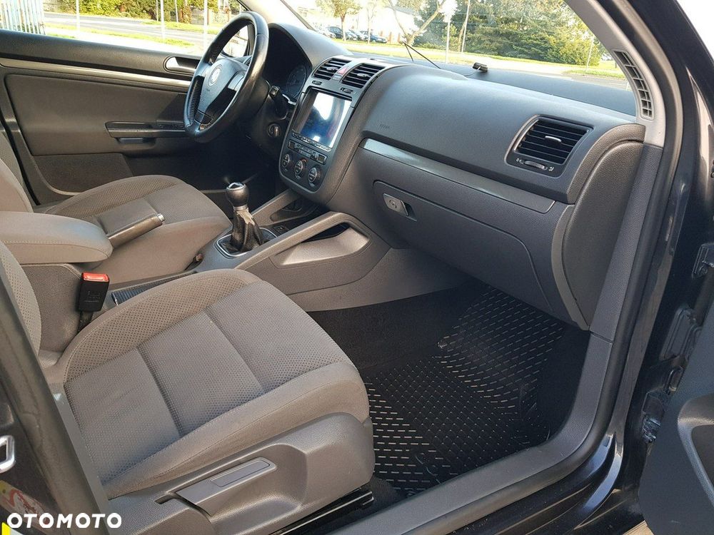 Volkswagen Golf 1.6 Comfortline - 16