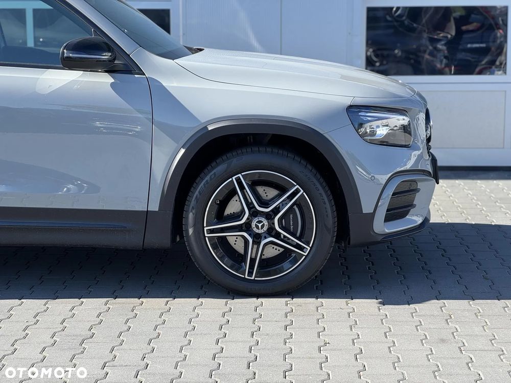 Mercedes-Benz GLB 220 4Matic 8G-DCT Special Edition - 8
