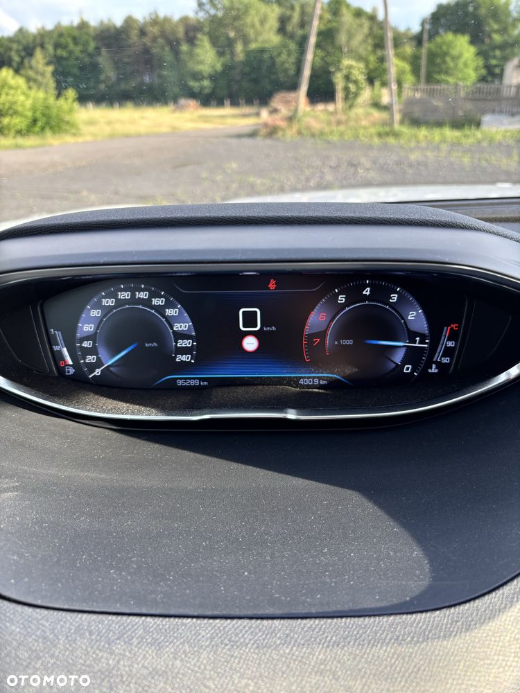 Peugeot 5008 - 5
