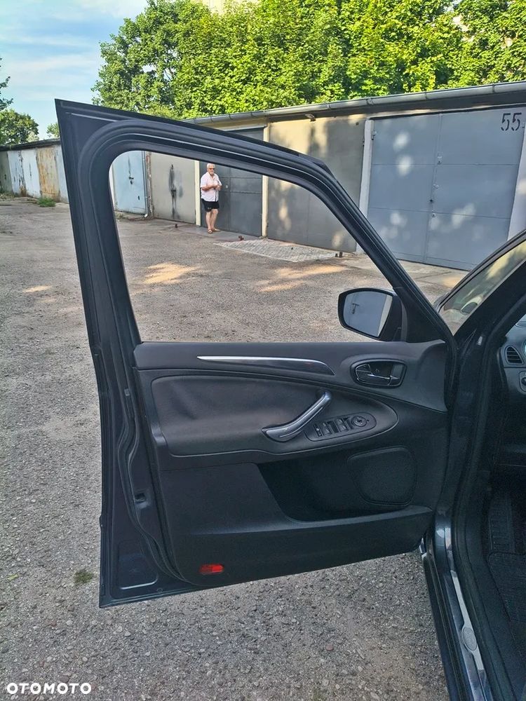 Ford S-Max 2.0 TDCi DPF Ambiente - 16