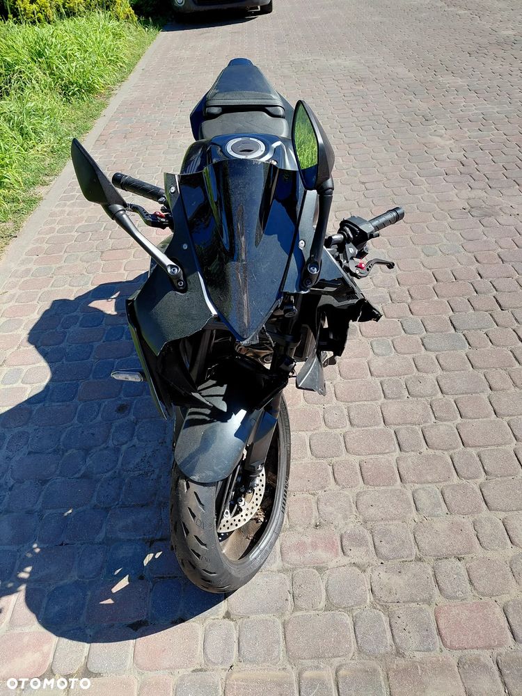 Honda CBR - 9