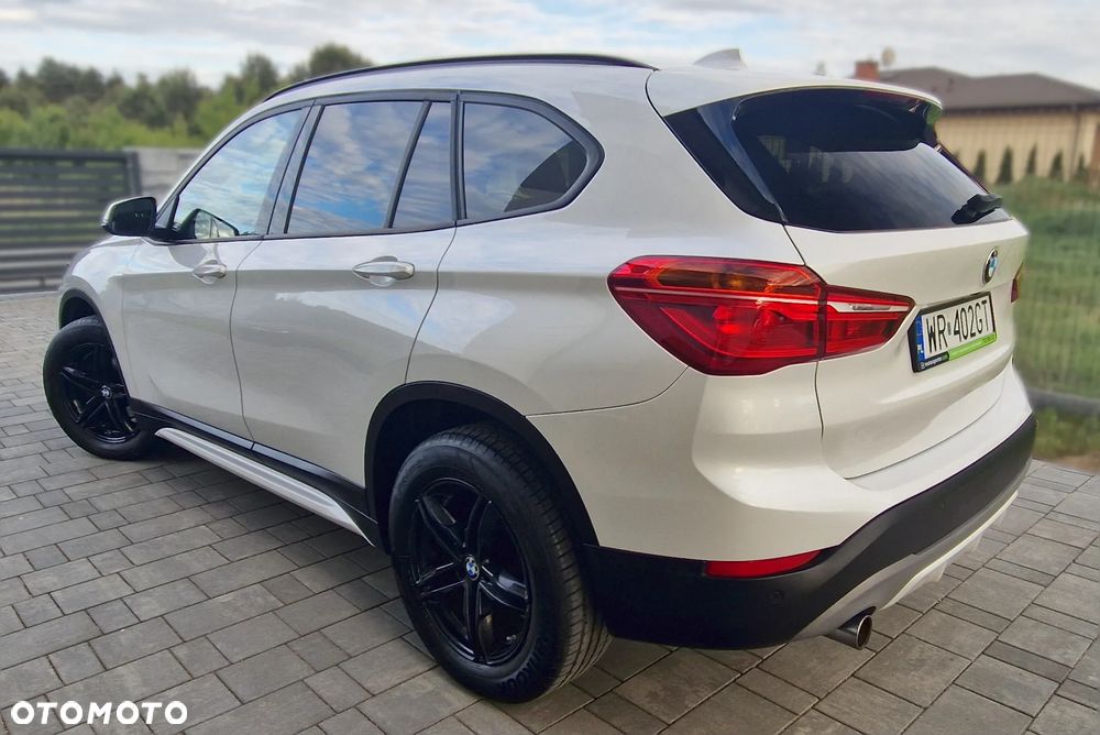 BMW X1 xDrive18d Sport Line - 4
