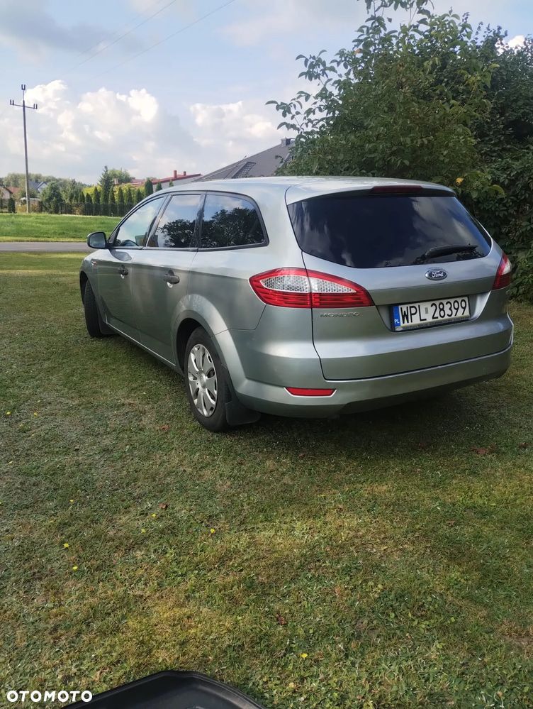 Ford Mondeo 1.8 TDCi Ambiente - 12