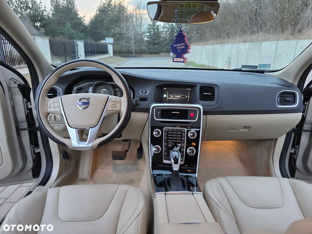 Volvo S60 D4 Geartronic Summum - 24