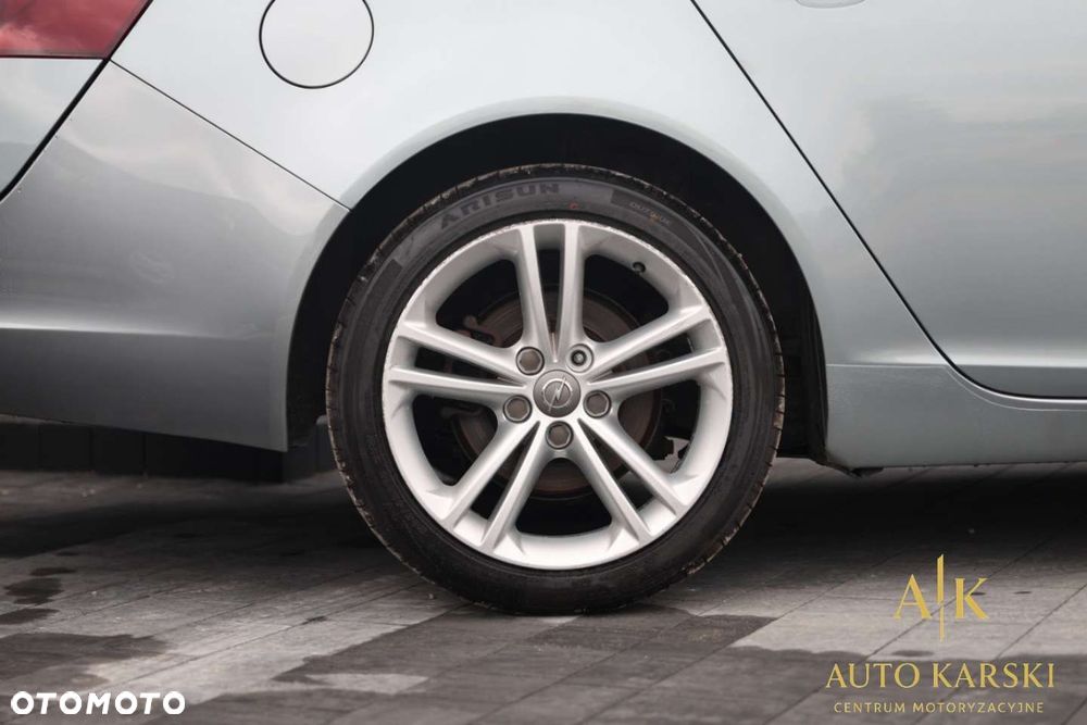 Opel Insignia - 13