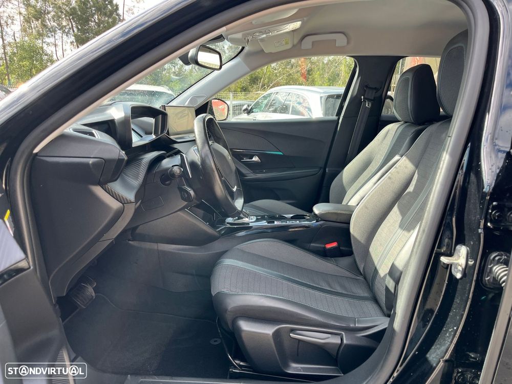 Peugeot 2008 BlueHDi 130 EAT8 Allure Pack - 14