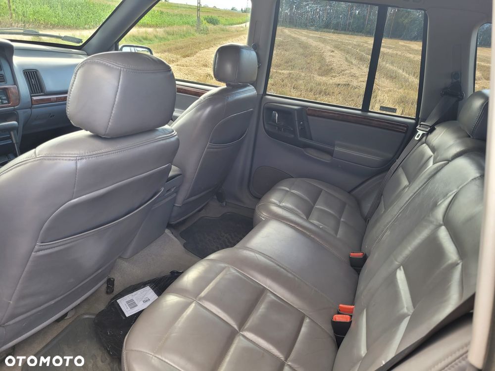 Jeep Grand Cherokee - 8