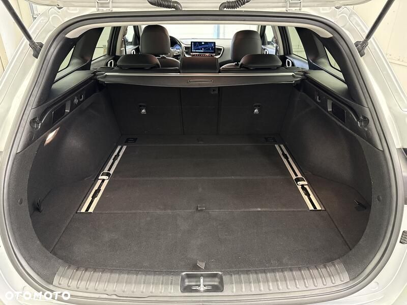 Kia Ceed 1.5 T-GDI Business Line DCT - 21