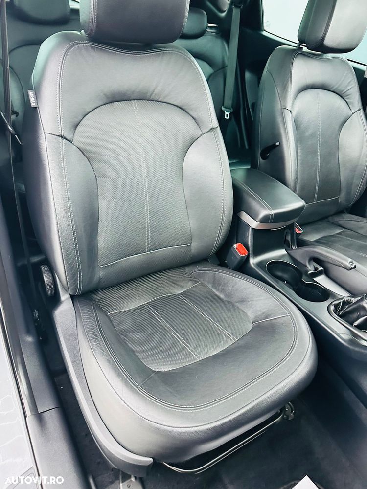 Hyundai ix35 1.7 CRDI 2WD Fifa World Cup Edition - 18