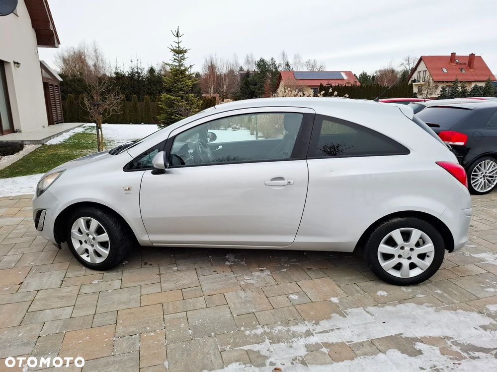 Opel Corsa 1.4 16V Satellite - 12