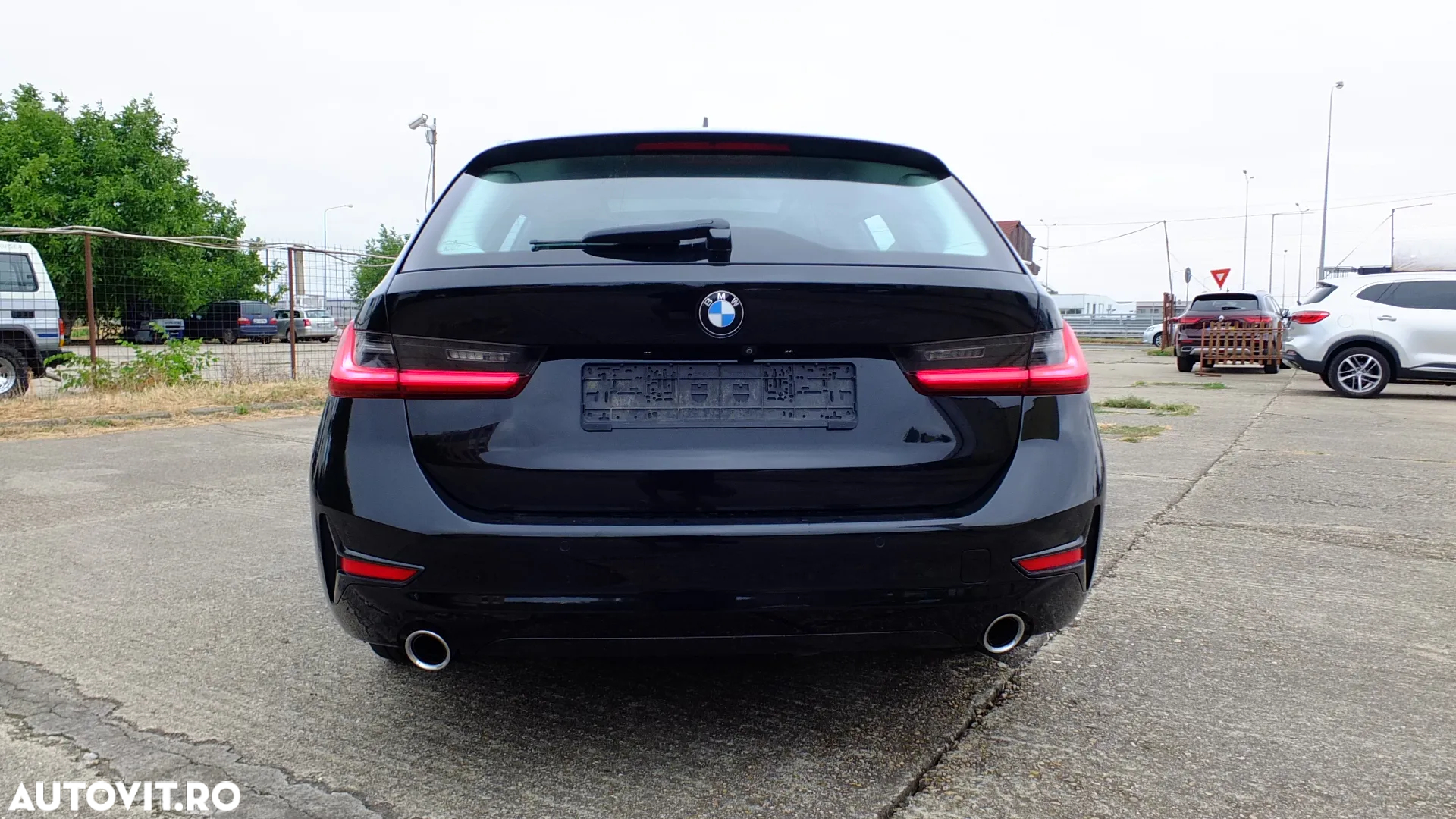 BMW Seria 3 320d Touring Aut. Sport Line - 5