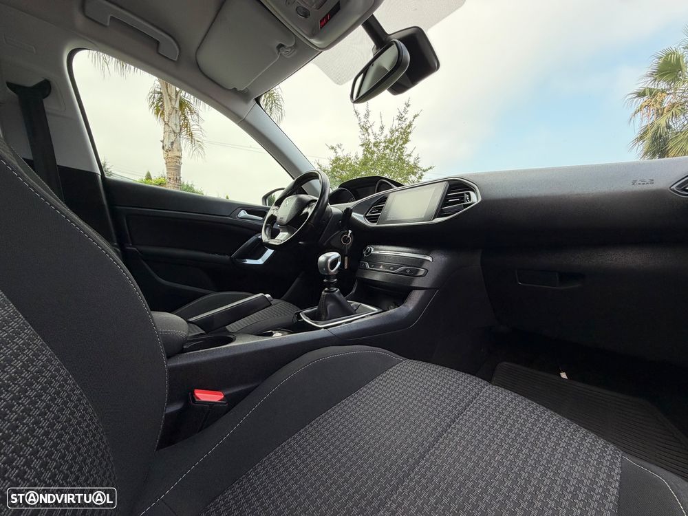 Peugeot 308 BlueHDi FAP 120 Stop & Start Allure - 23