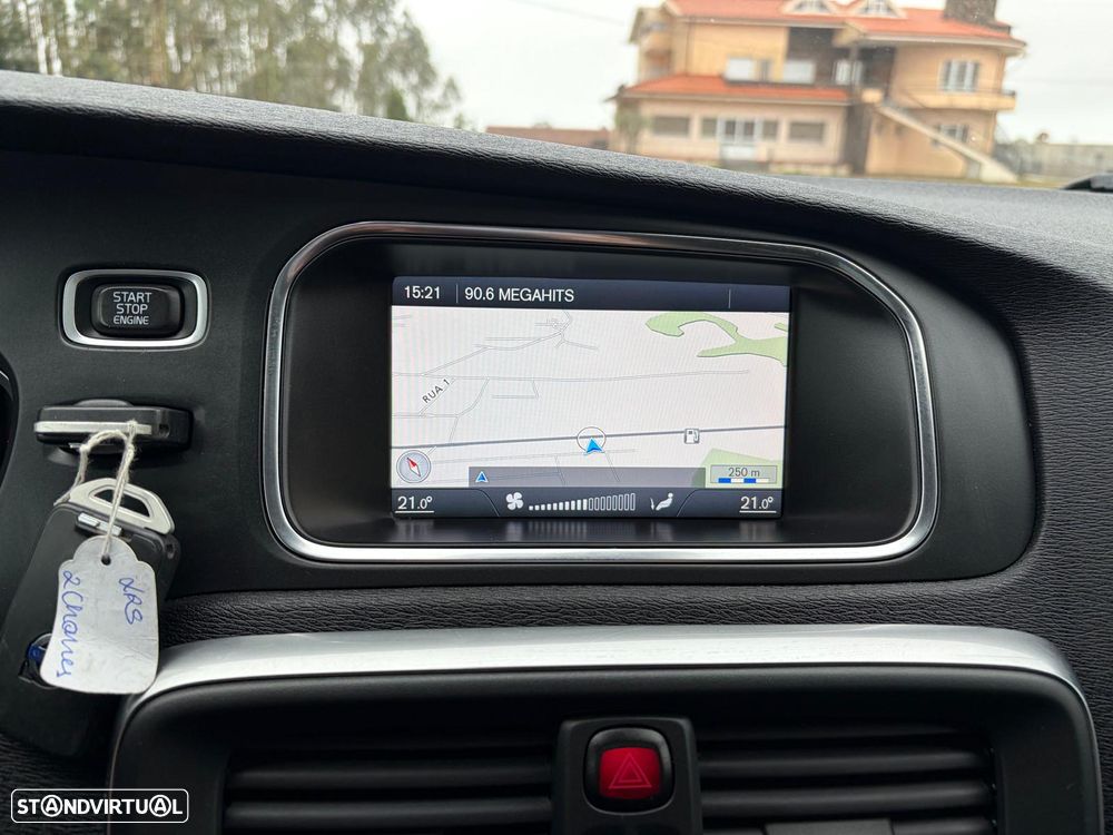 Volvo V40 Cross Country D2 Momentum - 52