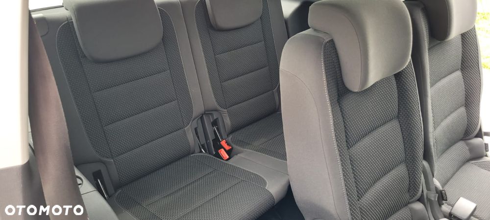 Volkswagen Touran 1.6 TDI DPF BlueMotion Technology Cup - 17