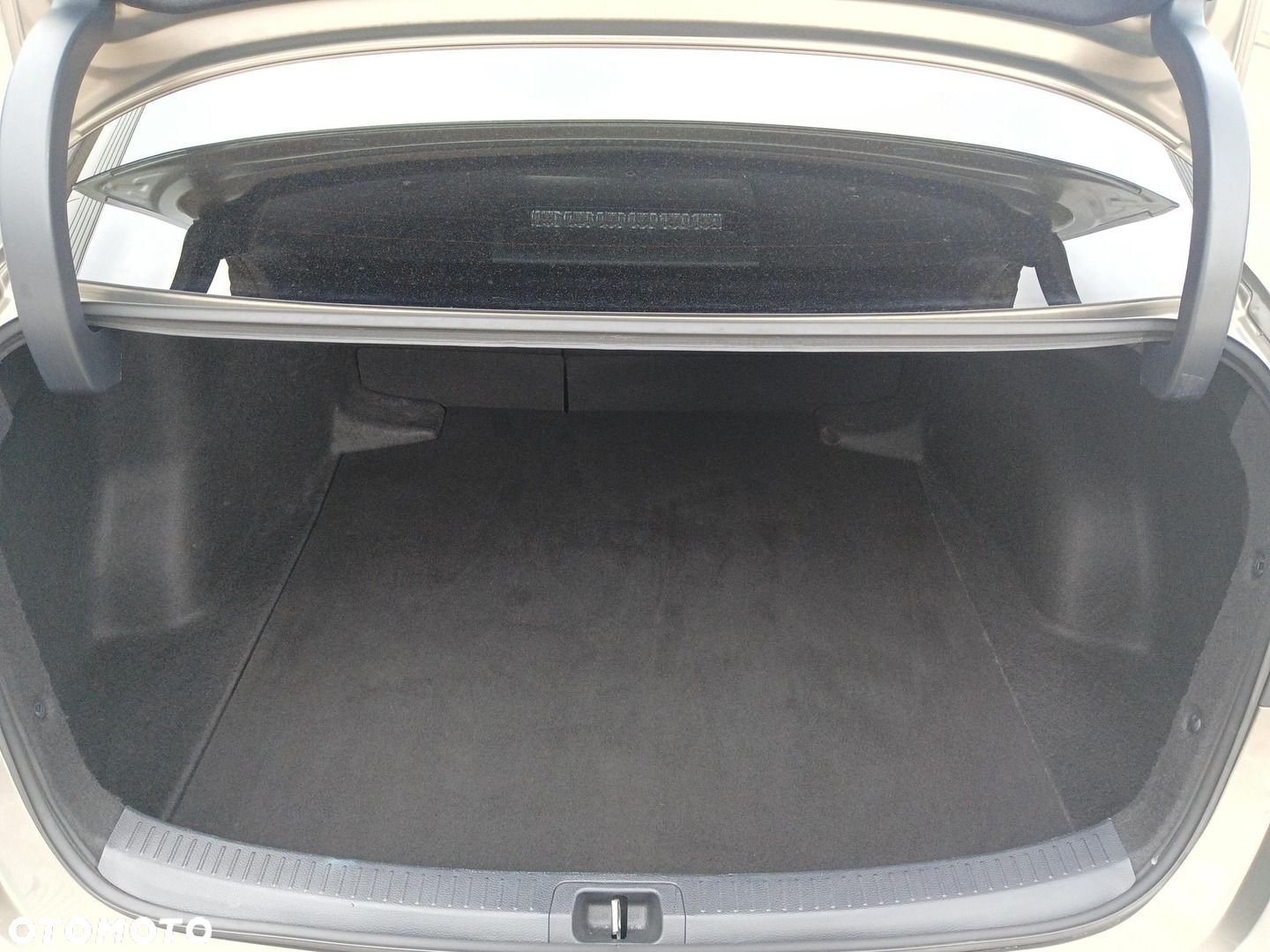 Toyota Corolla 1.8 Hybrid Comfort - 13