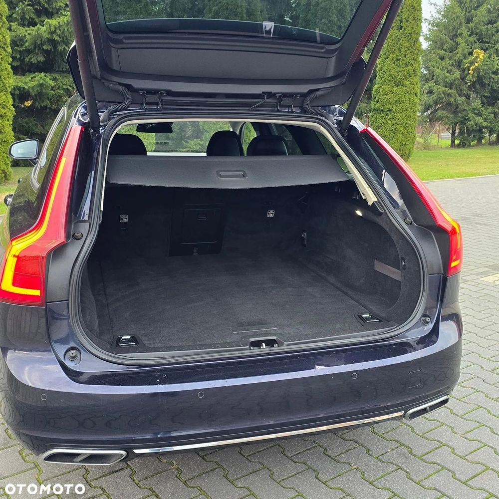 Volvo V90 D3 Momentum Pro - 20