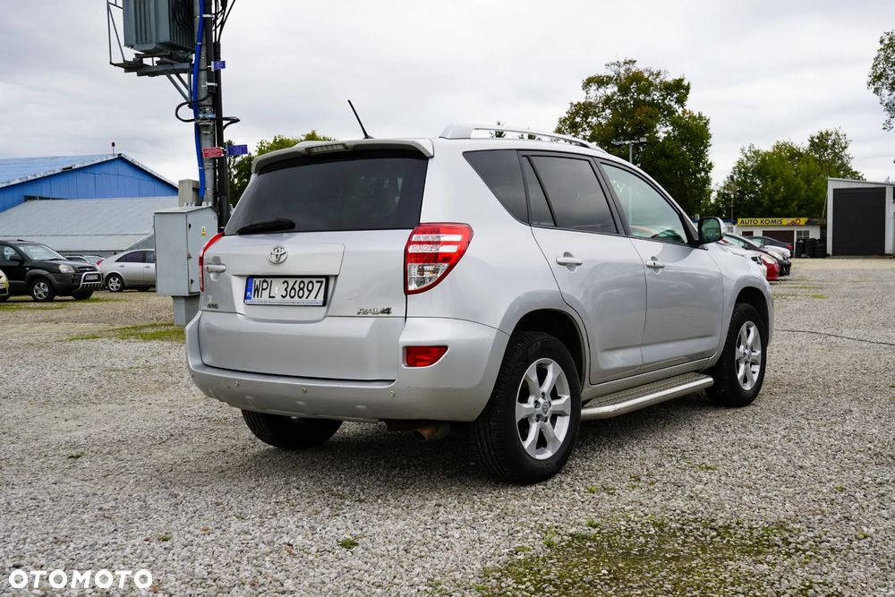 Toyota RAV4 2.0 VVT-i Premium - 12