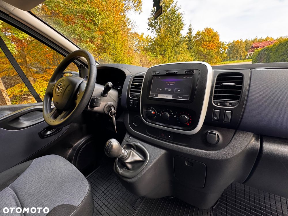 Opel Vivaro - 11